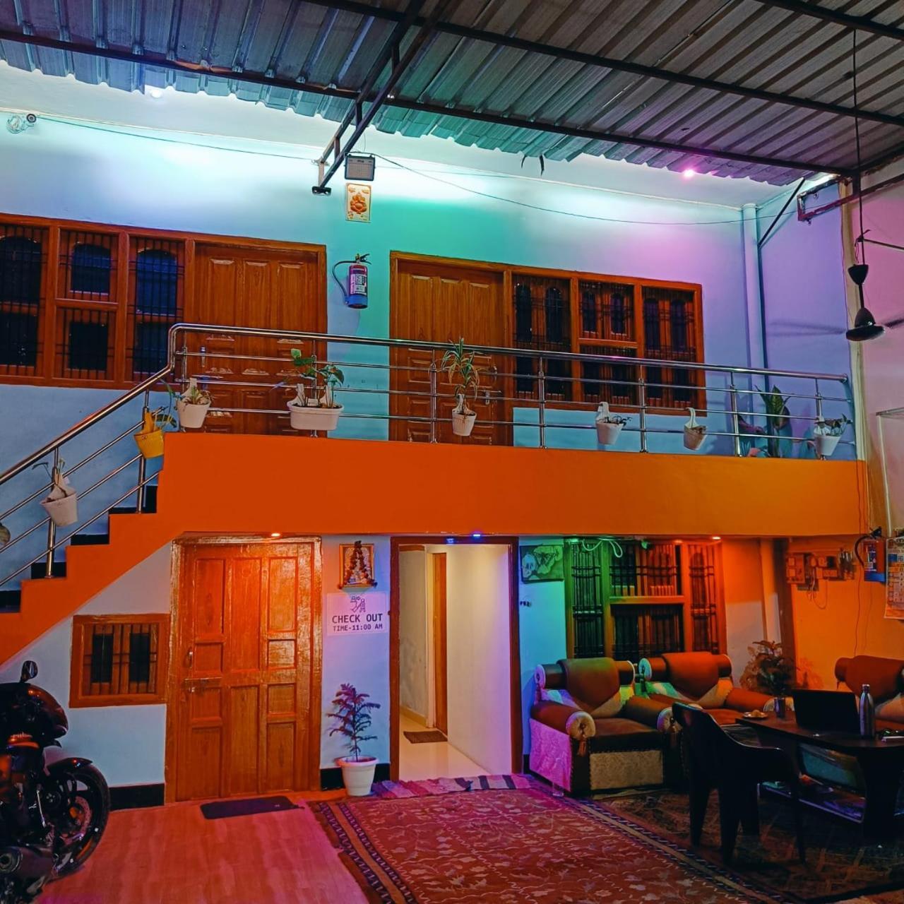 Subah E Banaras Guest House - Best Guest House In Banaras For Comfort - Varanasi — Photos 1