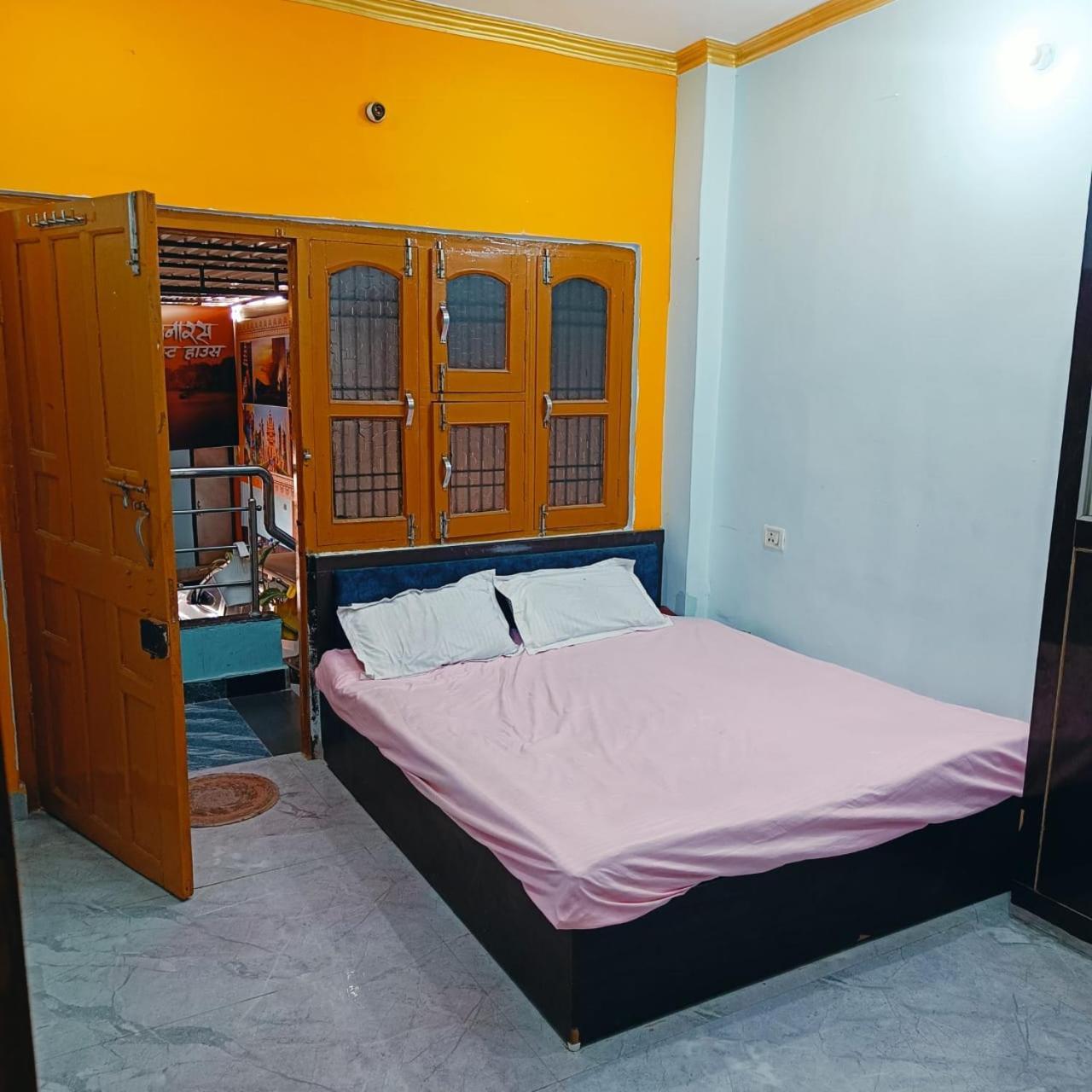 Subah E Banaras Guest House - Best Guest House In Banaras For Comfort - Varanasi — Photos 3