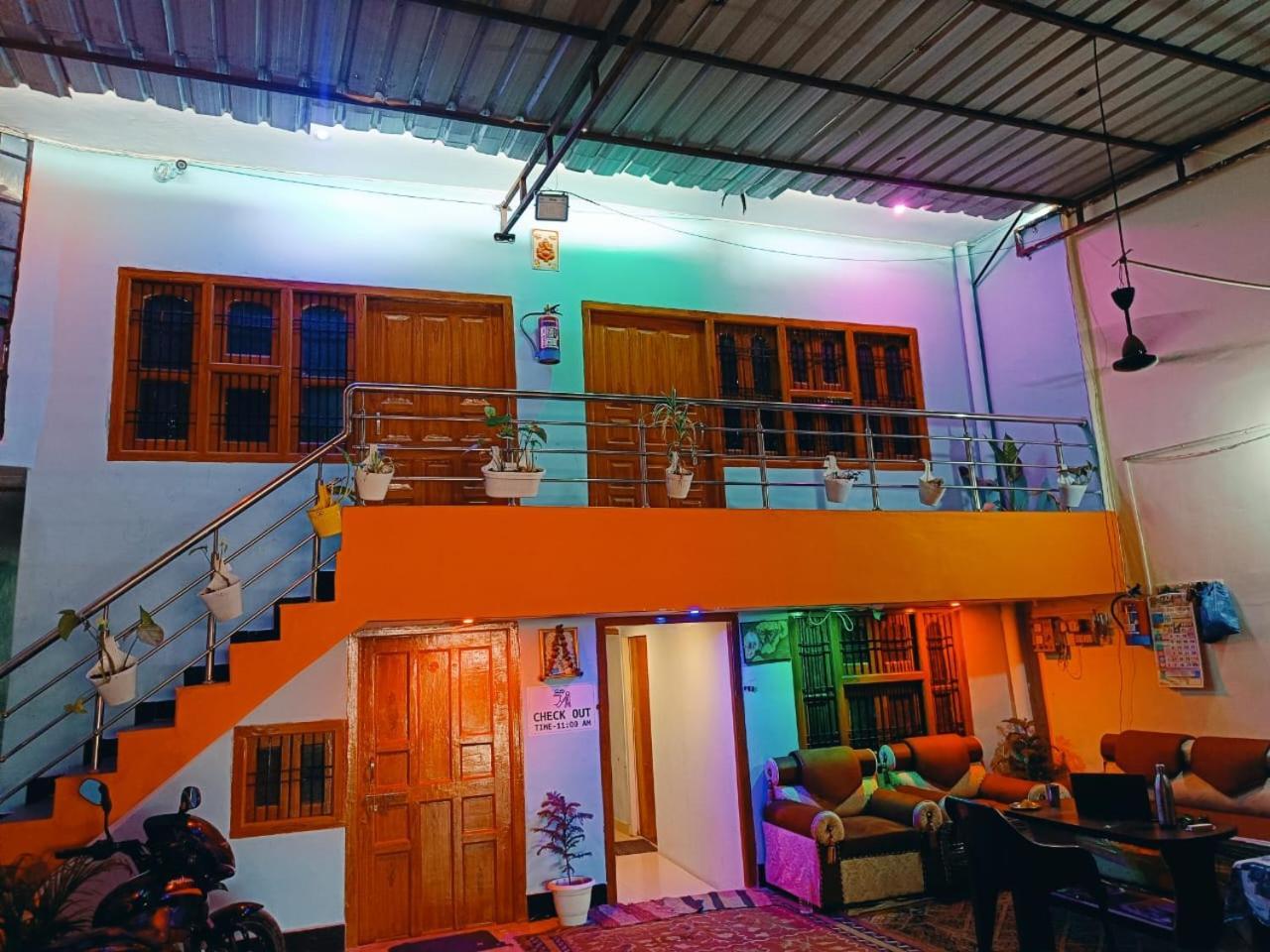Subah E Banaras Guest House - Best Guest House In Banaras For Comfort - Varanasi, Varanasi